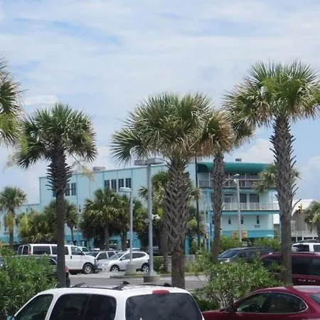 Suite Retreat @ Beachview 226